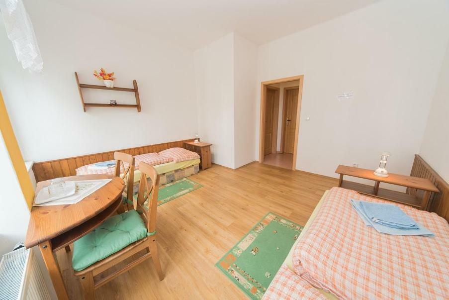 Pension U Kostela Cesky Brod Extérieur photo