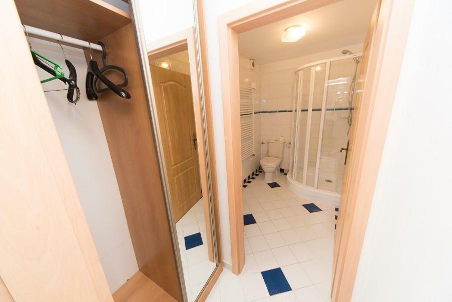 Pension U Kostela Cesky Brod Extérieur photo